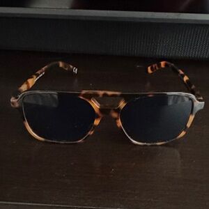American Eagle Outfitters Tortoise Shell Sunglasses